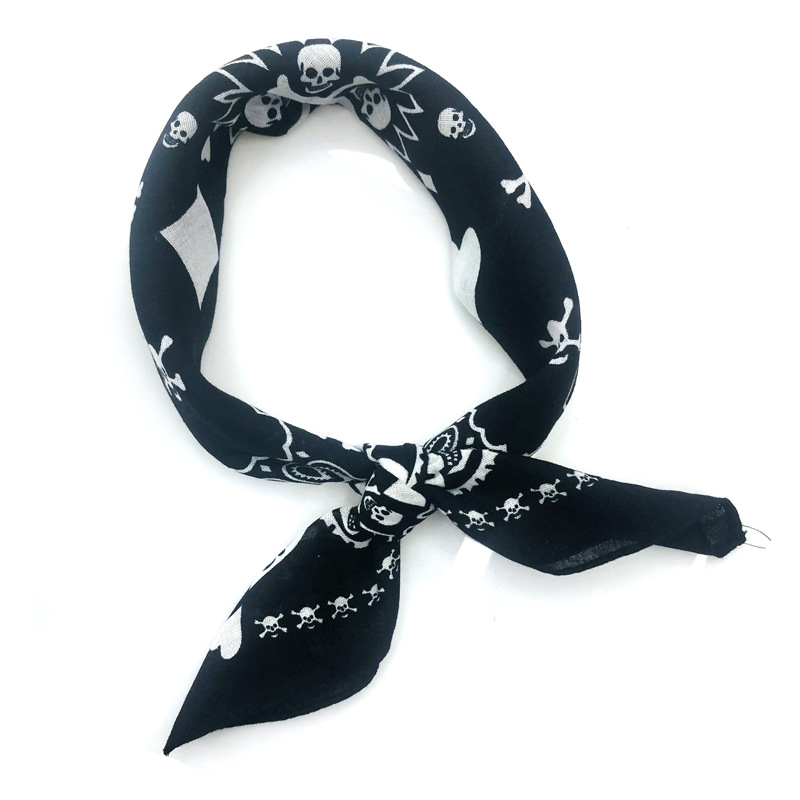 55 سنتيمتر أبيض أسود أحمر الجم - مراجعة Bandana Blank White وسعره
